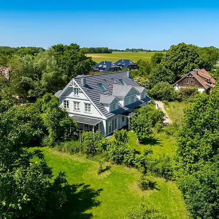 Lee Und Luv Luv 公寓